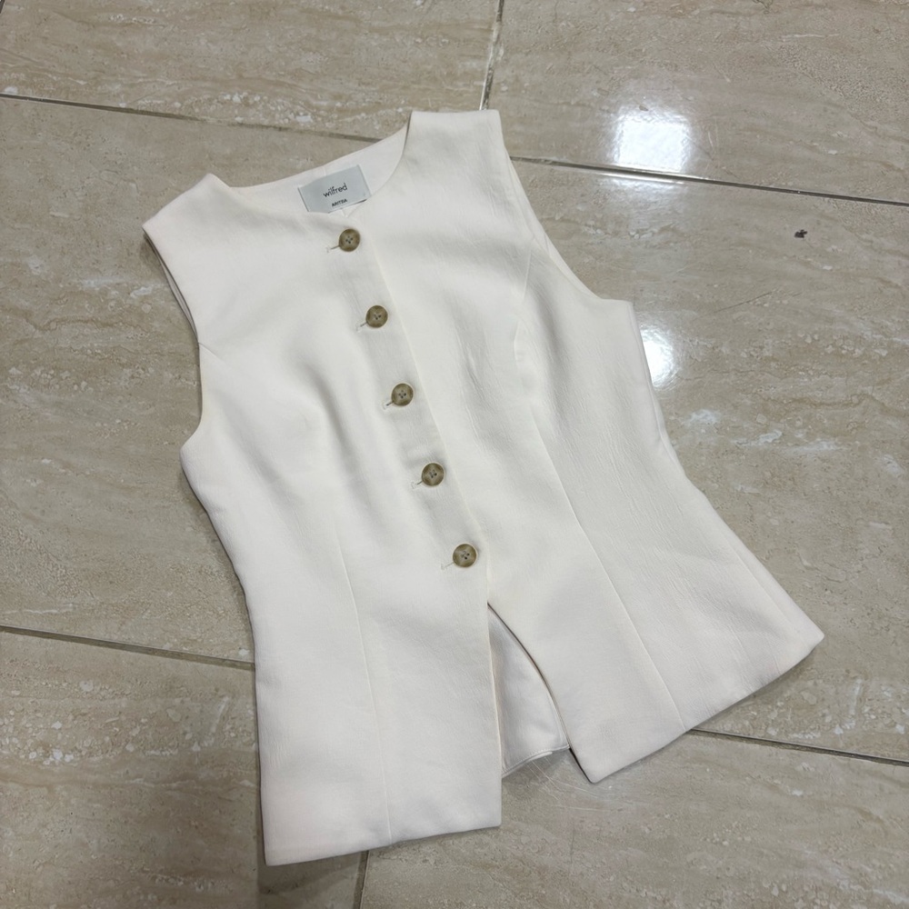 Cream/White Aritzia Regal Vest